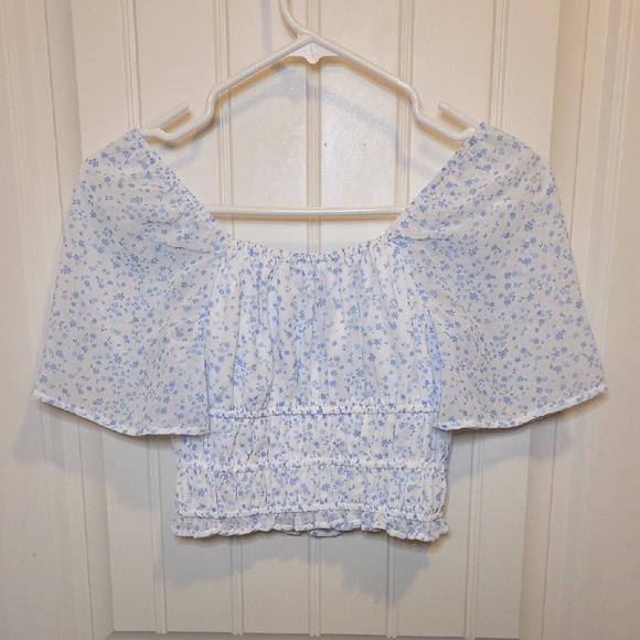 Hollister Blue and White Floral Crop Top - Picture 4 of 6